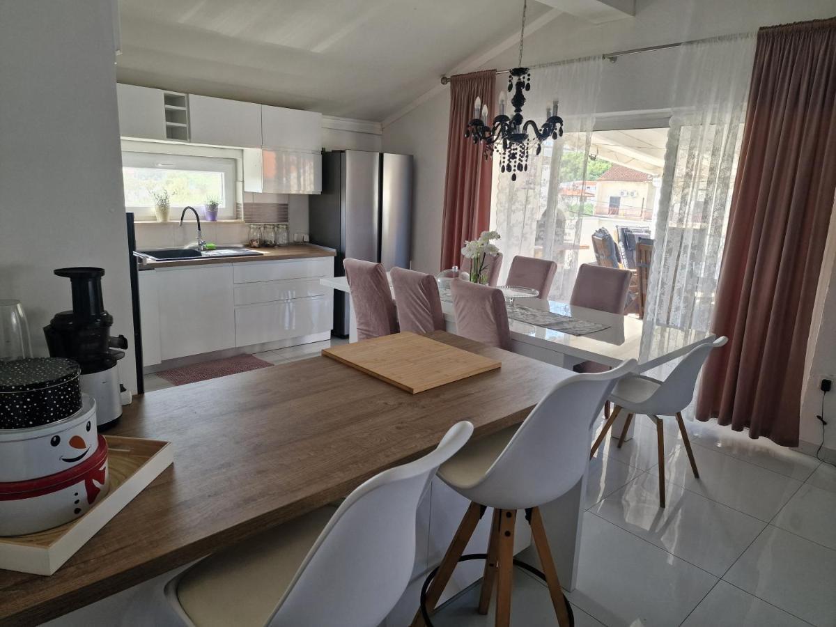 Penhaus Apartman Angelus Drage Пакоштане Екстер'єр фото
